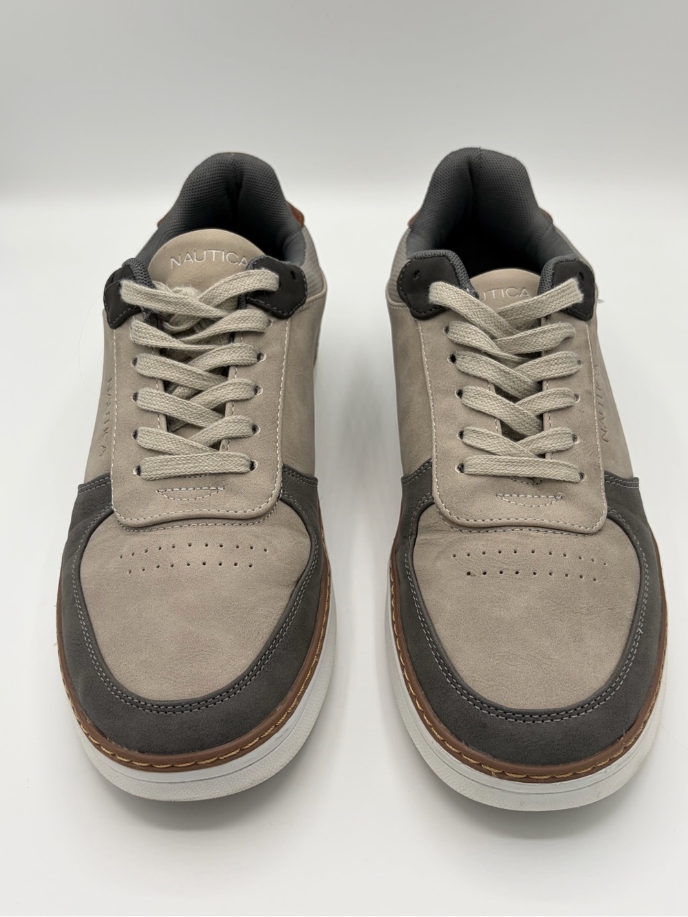 Nautica Men’s Light grey and Dark Gray Low-Top Sneakers